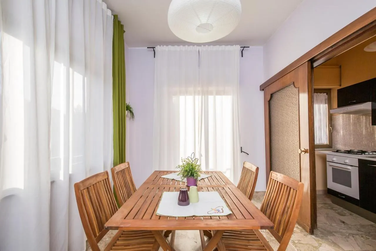 Fabiene Familyholidays Cefalù 0*,