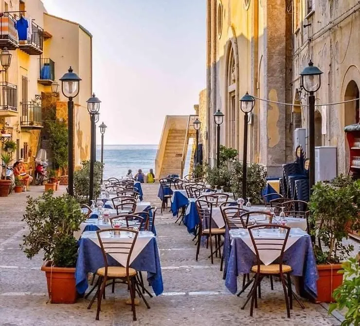 Fabiene Familyholidays Cefalù 0*,